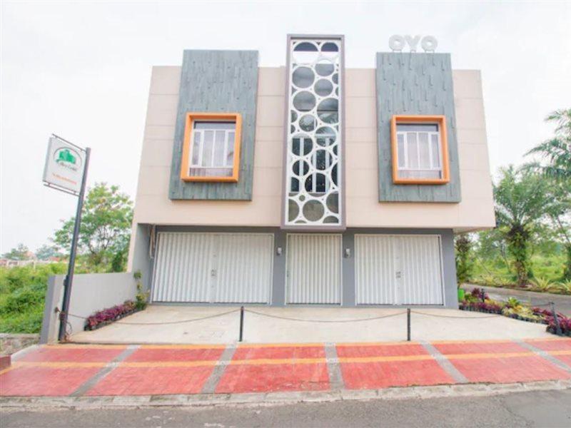 Hotel Oyo 871 Aira Costel Cianjur Zewnętrze zdjęcie